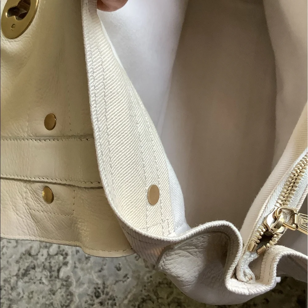 Authentic DRESSY🌹YSL MUSE TWO WAY LEATHER PURSE 🔥